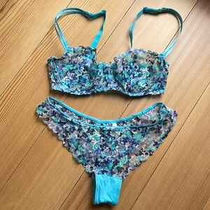 EUC Chantelle lace bra and thong panty